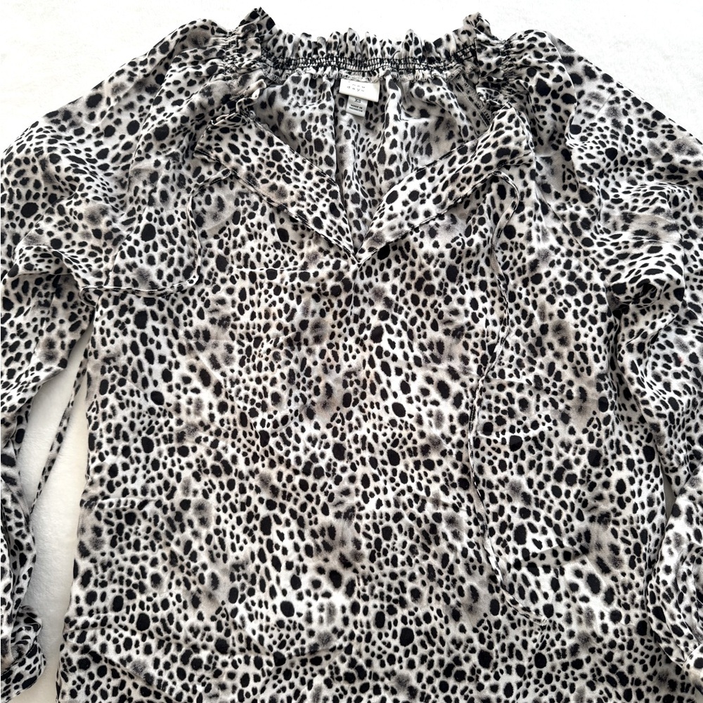 Never worn Target grey and white leopard blouse. Super chic for work